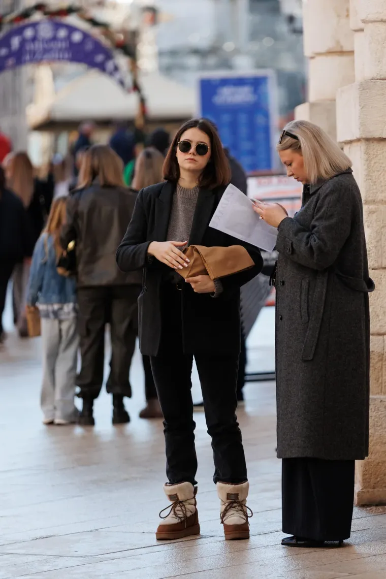 Kao da je stiglo proljeće: Zadranke u minjacima i visokim čizmama preuzele &scaron;picu