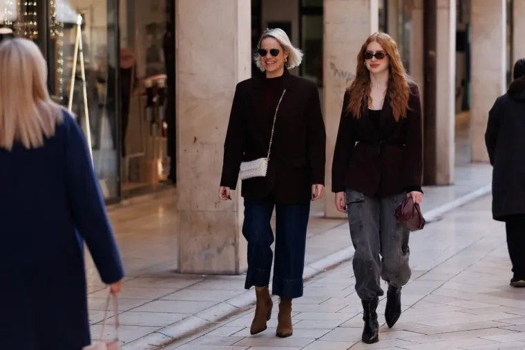 Kao da je stiglo proljeće: Zadranke u minjacima i visokim čizmama preuzele &scaron;picu