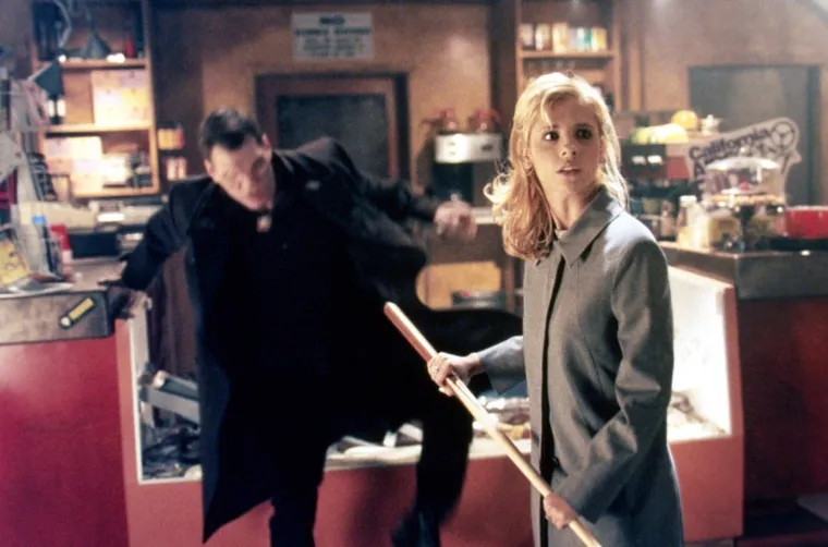 Sjećate se Buffy? Ova poznata glumica iz 90-ih i danas očarava stilom i &scaron;armom