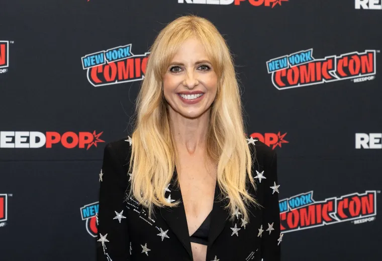 Sjećate se Buffy? Ova poznata glumica iz 90-ih i danas očarava stilom i &scaron;armom