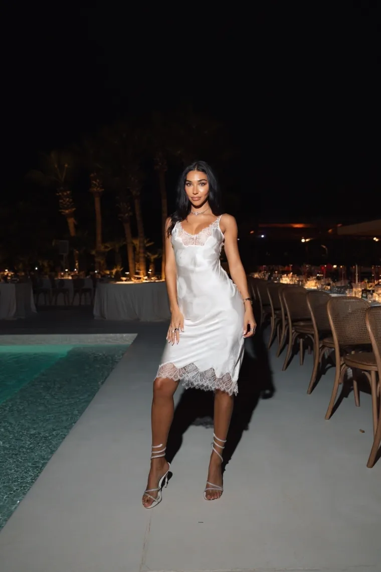 Od Biebera do holivudske elite: Ovu zgodnu influencericu povezuju s najvećim zvijezdama