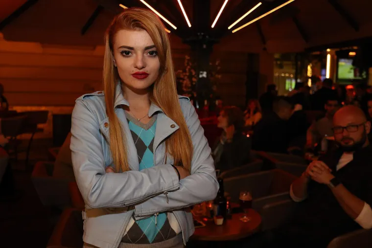 Od buntovne pankerice do poduzetne IT djevojke: Ovako je Ella Dvornik izgledala prije 20 godina