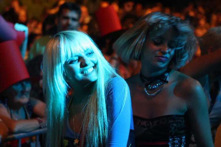 Od buntovne pankerice do poduzetne IT djevojke: Ovako je Ella Dvornik izgledala prije 20 godina