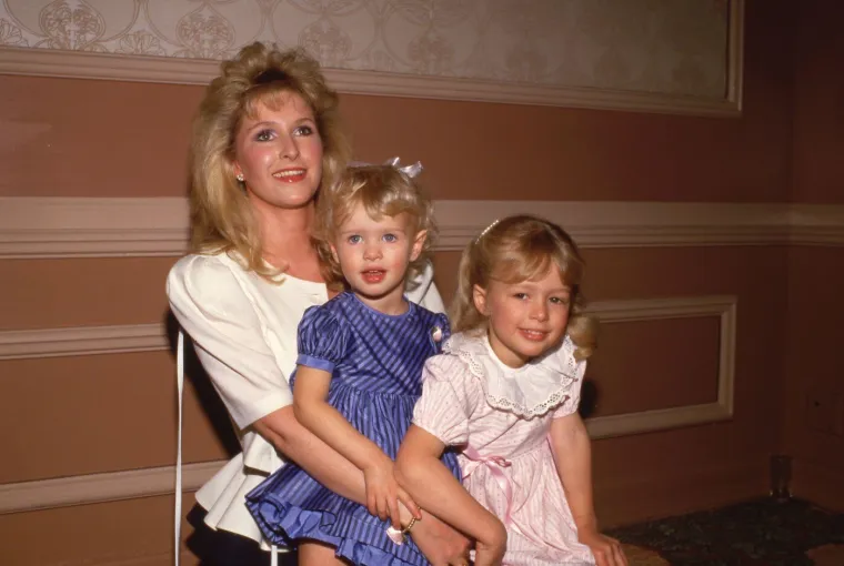 Živjela je u sjeni sestre Paris, a zatim spojila dvije moćne dinastije: Tko je Nicky Hilton?