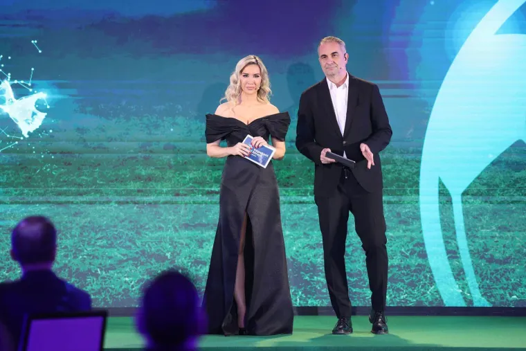 Ma kakav igrač godine?! Na velikoj svečanosti svi su gledali samo u nju