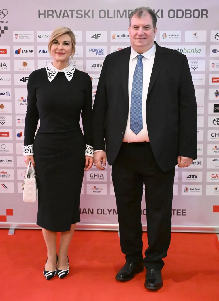 Kolinda otela poglede: Jeste li vidjeli kako je stigla na svečanu dodjelu nagrada?