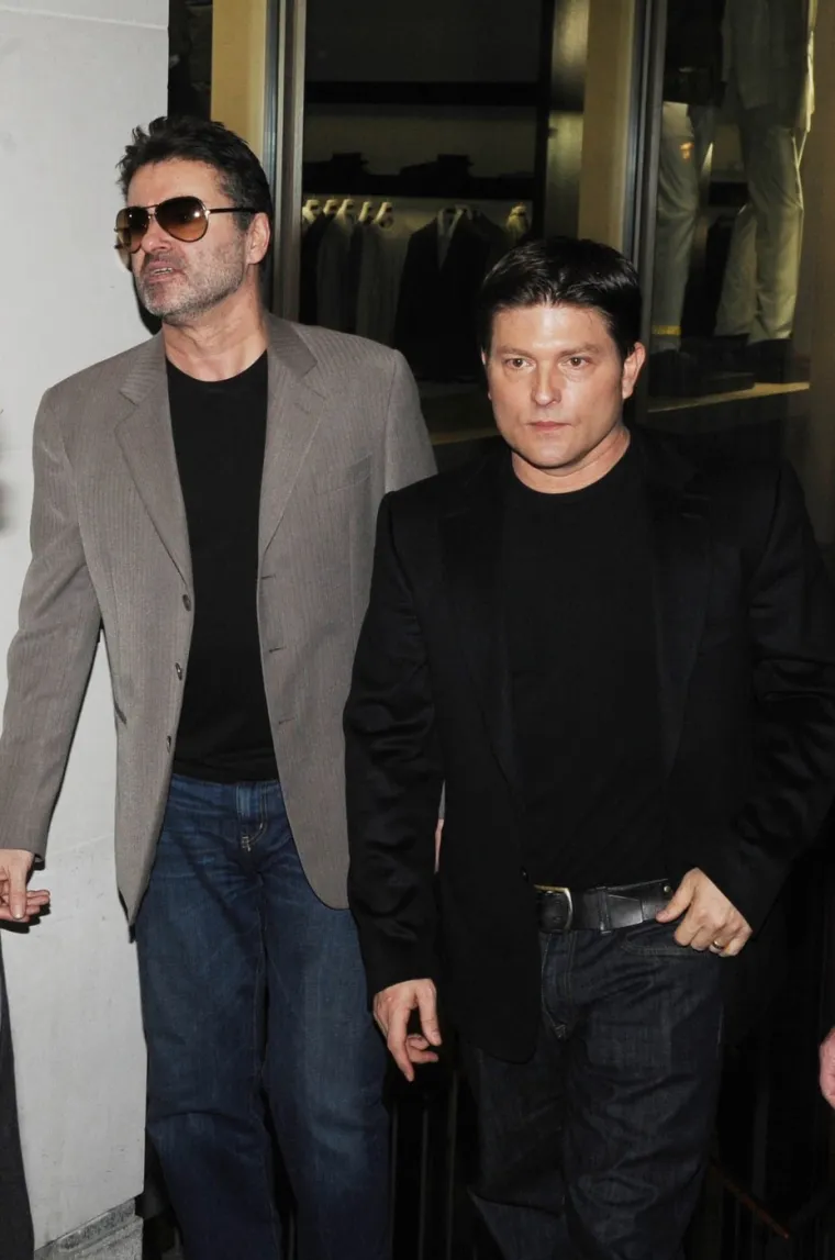 Božićni hit, život pun skandala i &scaron;okantna smrt pjevača na sam blagdan