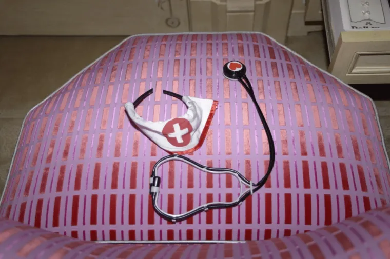 Vruće igračke i znakovita knjiga: Pogledajte s čime su se sve Epstein i Maxwell zabavljali