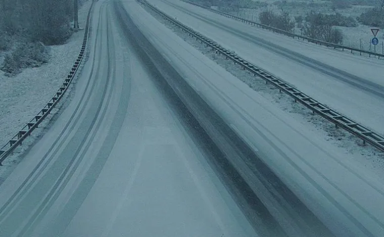Prve pahulje zabijelile dijelove Hrvatske, ali i stvorile kaos na cestama: Stiže bijeli Božić!