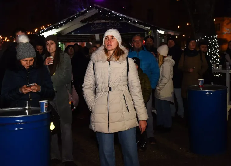 &Scaron;alovima i osmijesima prkosile minusu: Karlovčanke ukrale adventsku večer