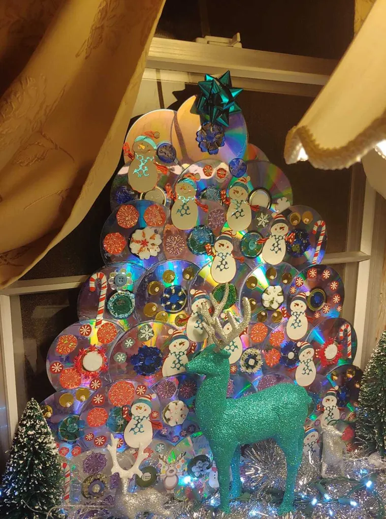 Od prljavog rublja do pivskih boca: Evo od čega sve ljudi slažu jelke, neke su ba&scaron; bizarne