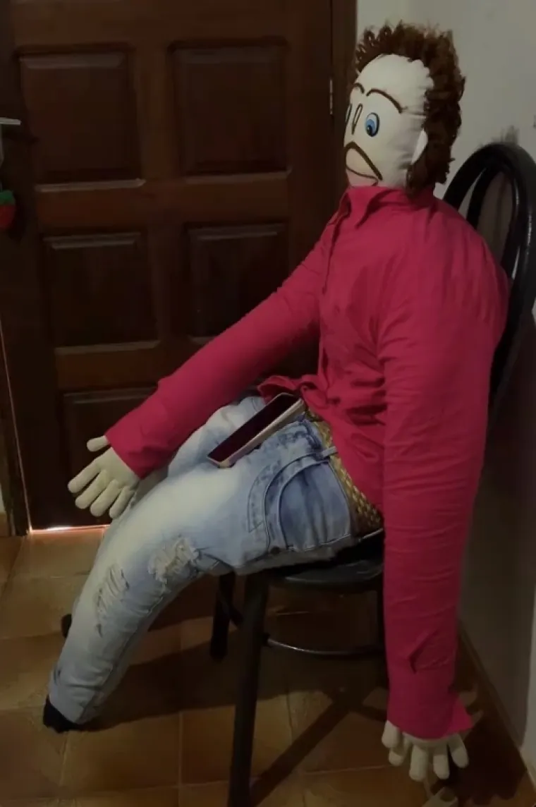 Ovo je najluđa vijest koju ste čuli ovih dana: Žena u kupaonici rodila četvrtu krpenu lutku