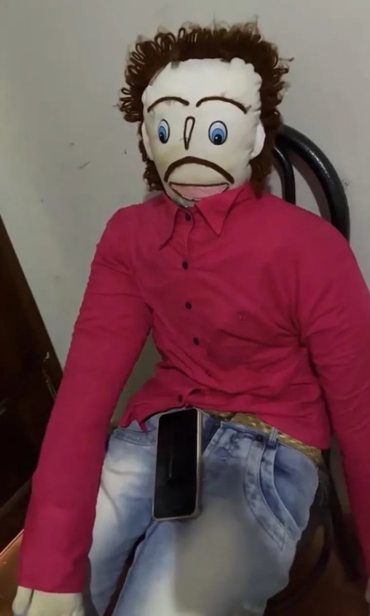 Ovo je najluđa vijest koju ste čuli ovih dana: Žena u kupaonici rodila četvrtu krpenu lutku