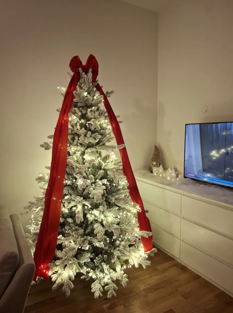 Zasuli ste nas va&scaron;im prekrasnim božićnim jelkama: Ovih 50 ispunilo je na&scaron;a srca toplinom