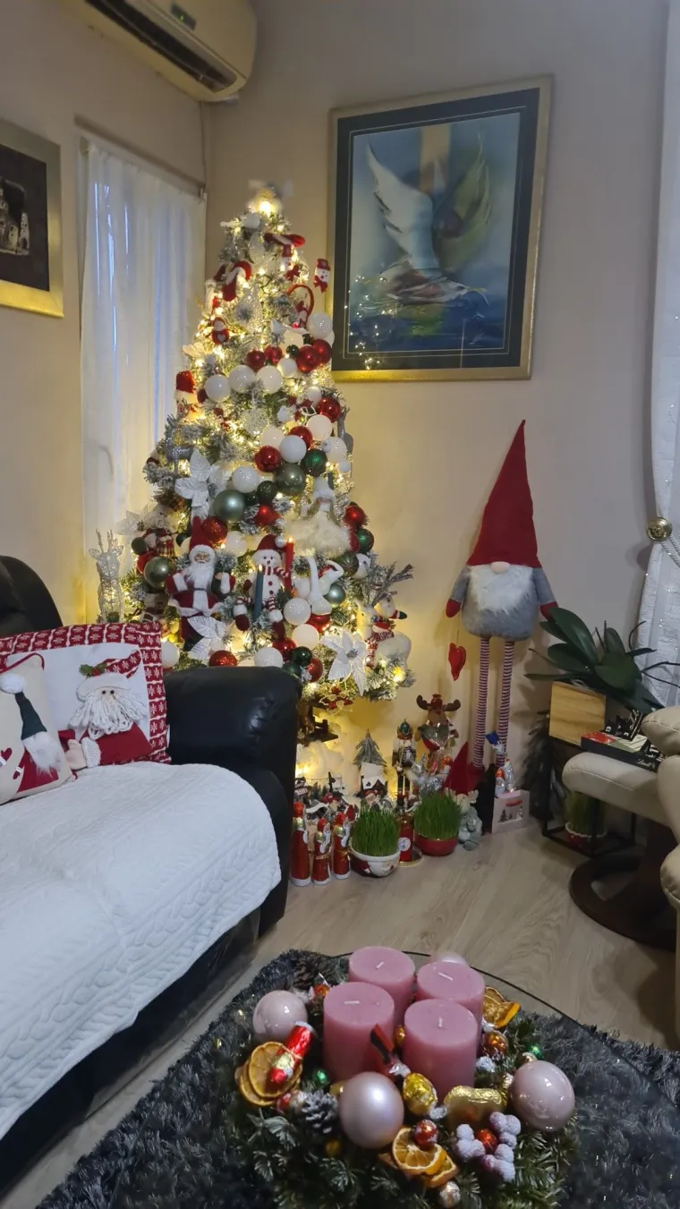 Zasuli ste nas va&scaron;im prekrasnim božićnim jelkama: Ovih 50 ispunilo je na&scaron;a srca toplinom