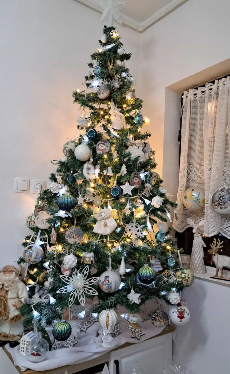 Zasuli ste nas va&scaron;im prekrasnim božićnim jelkama: Ovih 50 ispunilo je na&scaron;a srca toplinom