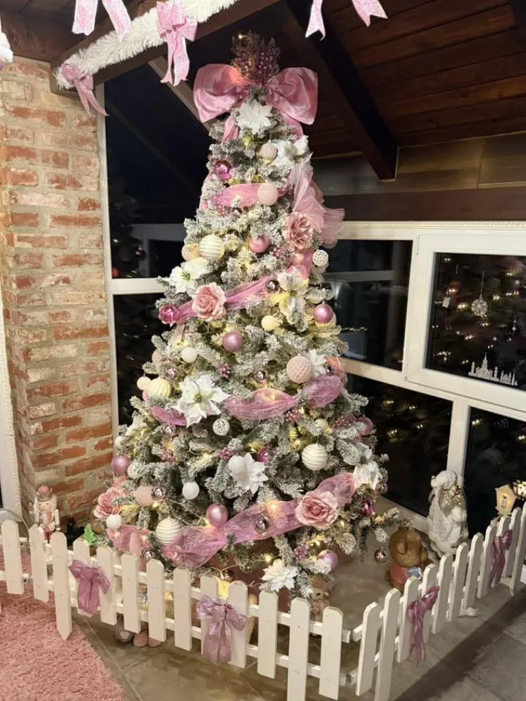 Zasuli ste nas va&scaron;im prekrasnim božićnim jelkama: Ovih 50 ispunilo je na&scaron;a srca toplinom