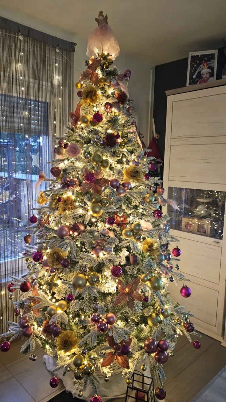 Zasuli ste nas va&scaron;im prekrasnim božićnim jelkama: Ovih 50 ispunilo je na&scaron;a srca toplinom