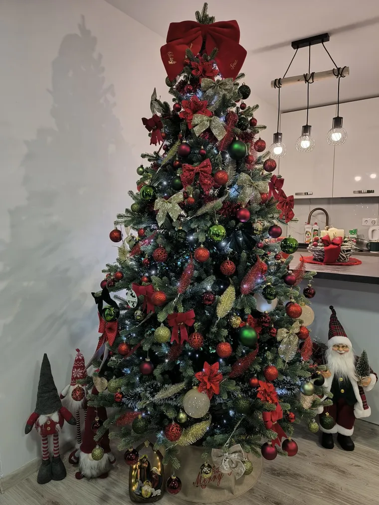 Zasuli ste nas va&scaron;im prekrasnim božićnim jelkama: Ovih 50 ispunilo je na&scaron;a srca toplinom