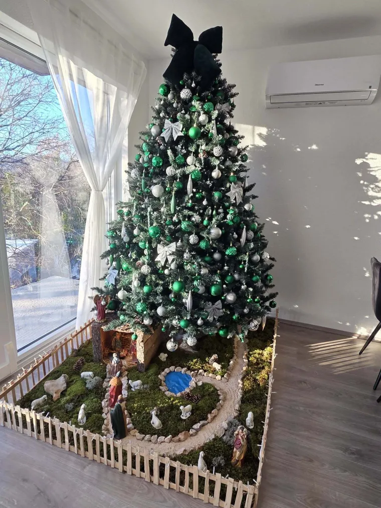 Utrka za najljep&scaron;u božićnu jelku uzela je maha: Zbog ovih 50 žiri je na pravim mukama