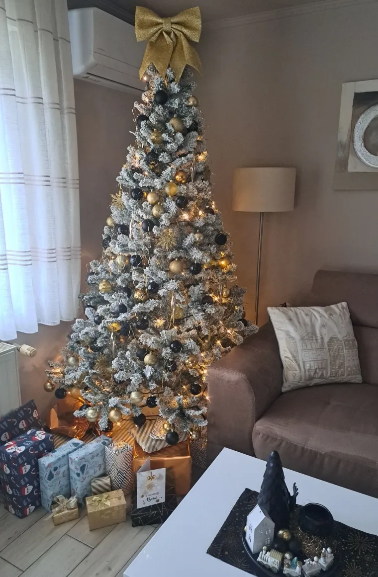 Utrka za najljep&scaron;u božićnu jelku uzela je maha: Zbog ovih 50 žiri je na pravim mukama