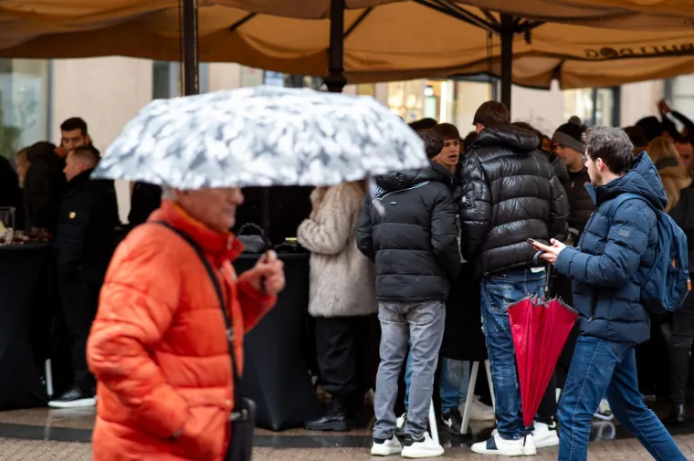 &Scaron;pica na Badnjak vrvi ljepoticama: Bunde, ki&scaron;obrani i odlična atmosfera