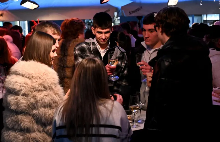 &Scaron;pica na Badnjak vrvi ljepoticama: Bunde, ki&scaron;obrani i odlična atmosfera