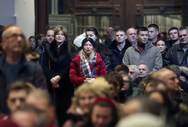 Prizori polnoćke u obnovljenoj Zagrebačkoj katedrali: Pogledajte tko je od političara bio u prvim redovima