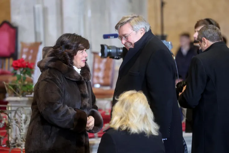 Prizori polnoćke u obnovljenoj Zagrebačkoj katedrali: Pogledajte tko je od političara bio u prvim redovima