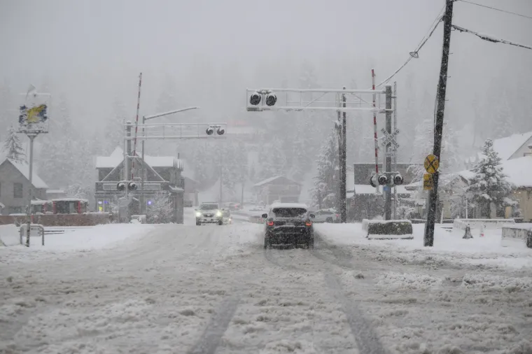 Probudili se okovani snijegom i pod vodom: Pogodio ih je fenomen 'atmosferske rijeke'