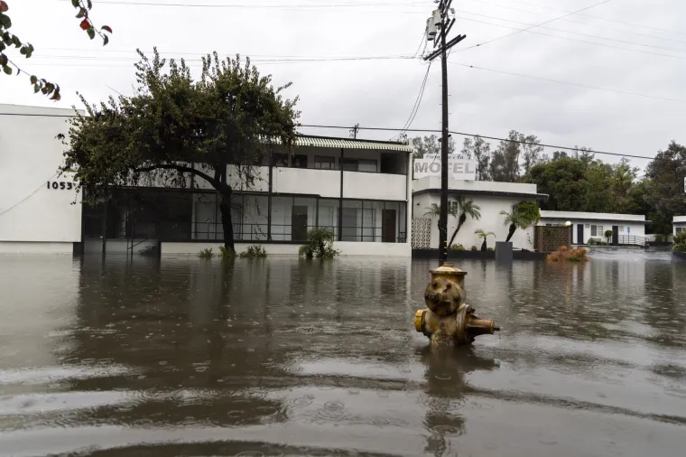 Probudili se okovani snijegom i pod vodom: Pogodio ih je fenomen 'atmosferske rijeke'
