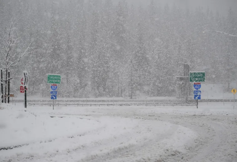 Probudili se okovani snijegom i pod vodom: Pogodio ih je fenomen 'atmosferske rijeke'