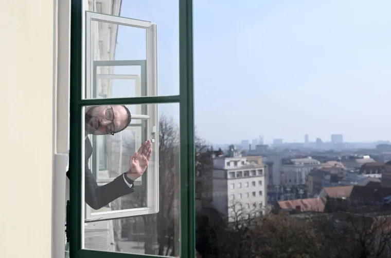 Neke će vas rasplakati, a neke nasmijati: Top fotografije koje su obilježile 2025. godinu!