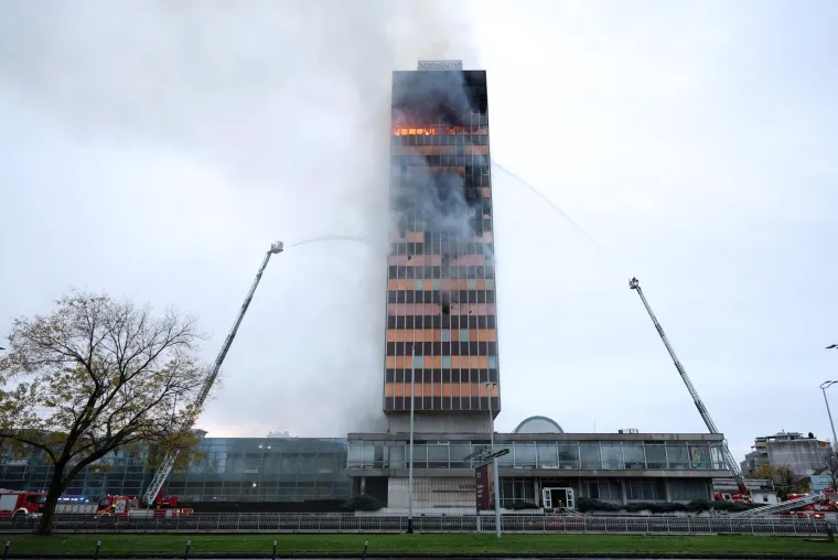 Neke će vas rasplakati, a neke nasmijati: Top fotografije koje su obilježile 2025. godinu!