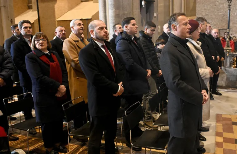 Plenkovićevi ljudi i krema HDZ-a na misi u Katedrali: Kutle&scaron;a uputio važnu poruku Hrvatima