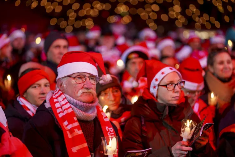 Skoro 30 tisuća ljudi do&scaron;lo na stadion uoči Božića, sada svi pričaju o onome &scaron;to su radili