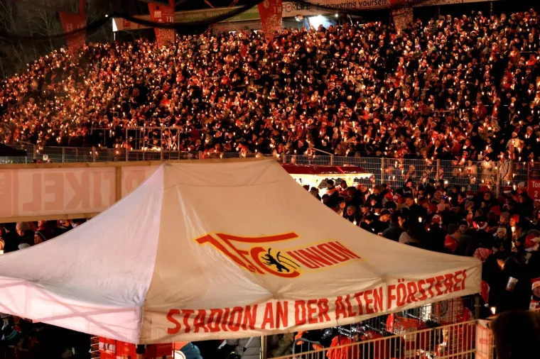 Skoro 30 tisuća ljudi do&scaron;lo na stadion uoči Božića, sada svi pričaju o onome &scaron;to su radili