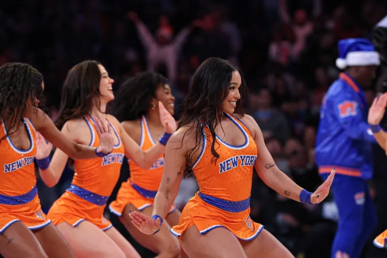 Cheerleadersice zapalile atmosferu, pojavio se Grinch i Vilenjak: Božić u NBA-u ne&scaron;to je posebno