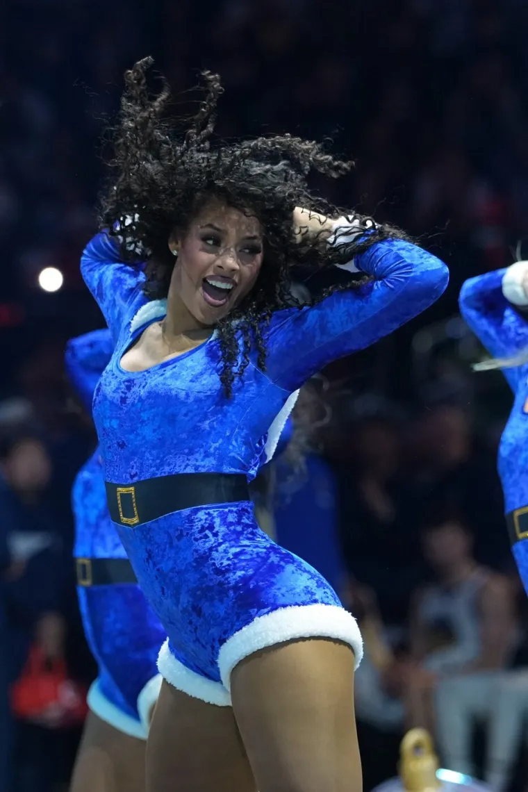 Cheerleadersice zapalile atmosferu, pojavio se Grinch i Vilenjak: Božić u NBA-u ne&scaron;to je posebno