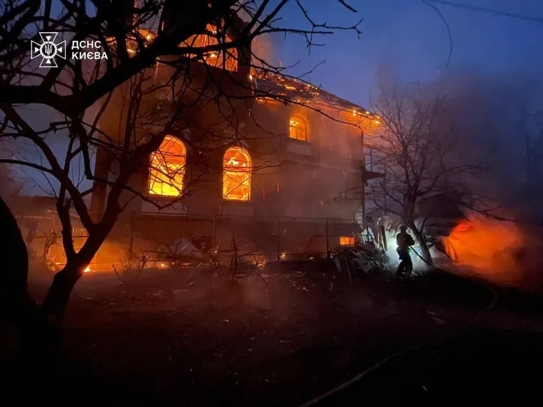 Kijev pod zračnom uzbunom vi&scaron;e od 10 sati: Rusi bez milosti udaraju projektilima i dronovima