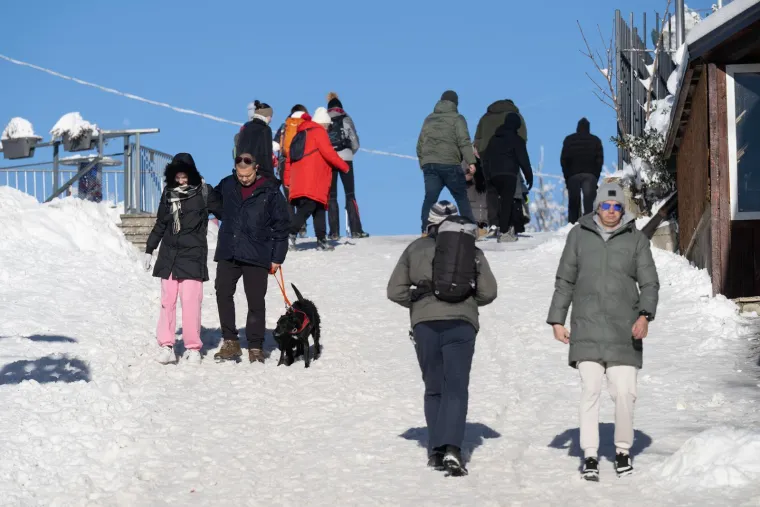 Božićna čarolija na Sljemenu! Zagrepčani uživali u snježnoj idili: Pogledajte fotografije