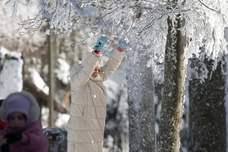 Božićna čarolija na Sljemenu! Zagrepčani uživali u snježnoj idili: Pogledajte fotografije