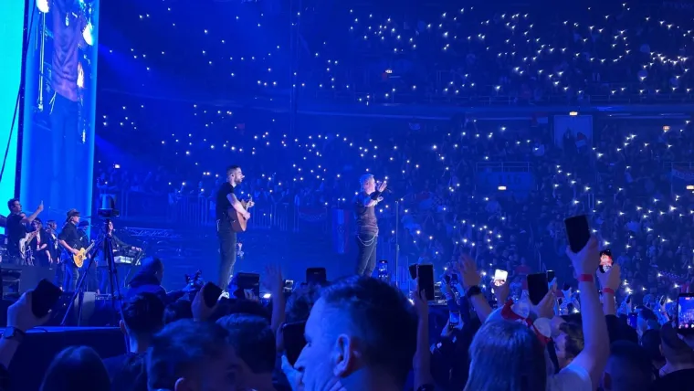 Krenulo je ludilo! Nakon Hipodroma, Thompson napunio i Arenu: Pogledajte uzavrelu atmosferu