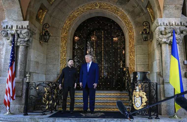 Zelenski u odijelu stigao na povijesni sastanak, pogledajte kako ga je Trump dočekao