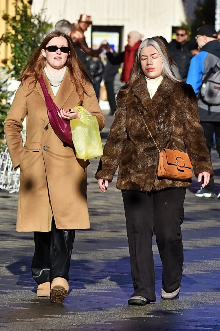 Crnka u bundi zaustavila Varaždin: Svi pogledi bili su uprti u njezine noge, a jasno je i za&scaron;to