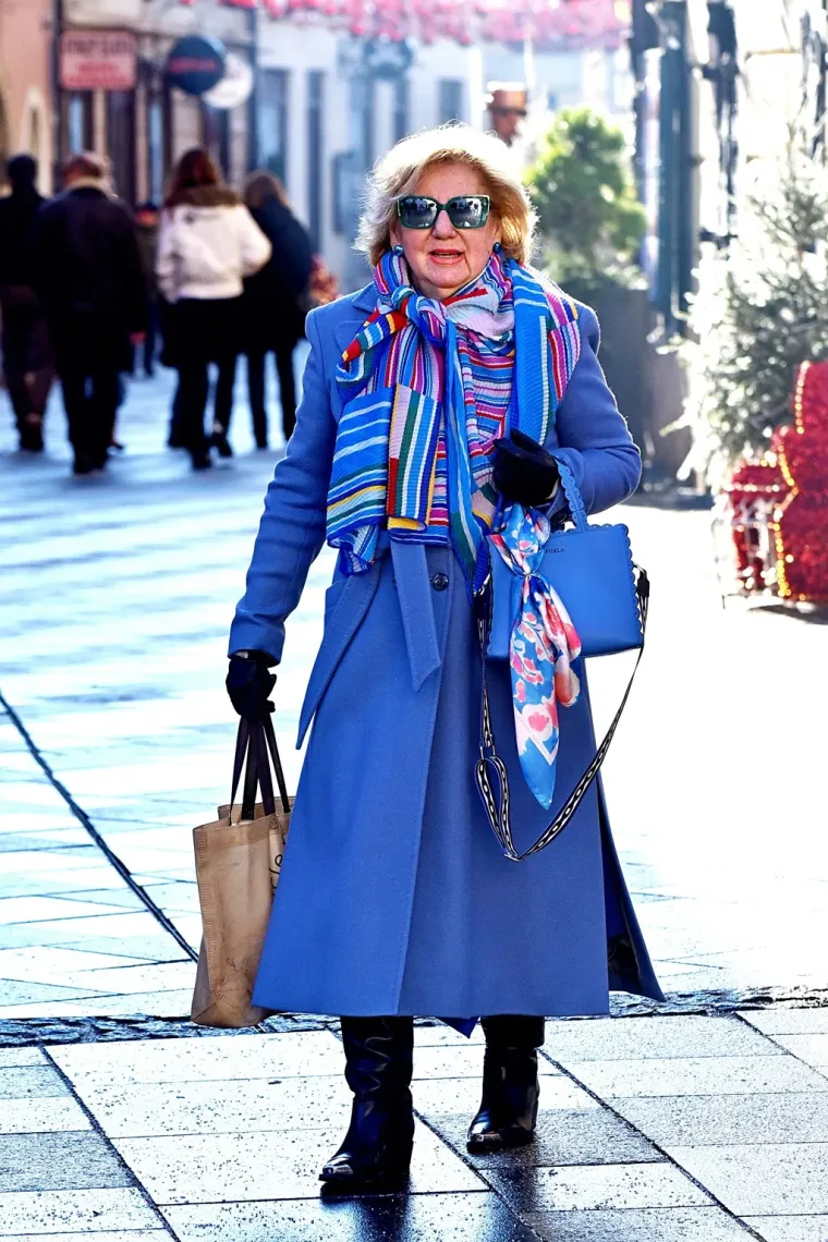 Crnka u bundi zaustavila Varaždin: Svi pogledi bili su uprti u njezine noge, a jasno je i za&scaron;to