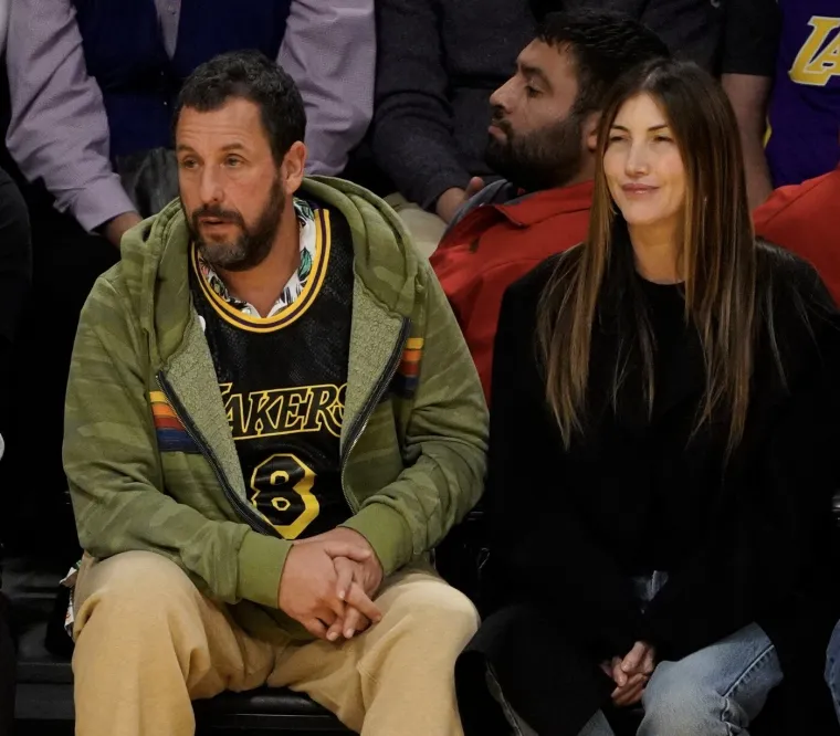 Adam pored sebe ima pravu ljepoticu: Jackie Sandler mami poglede zavidnom figurom