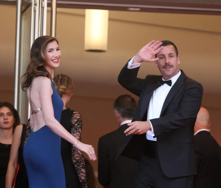 Adam pored sebe ima pravu ljepoticu: Jackie Sandler mami poglede zavidnom figurom