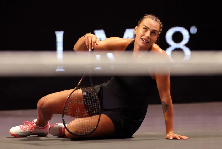 Bitka spolova ili cirkus? Zločesti dečko deklasirao prvu tenisačicu svijeta, kritike se slijevaju sa svih strana