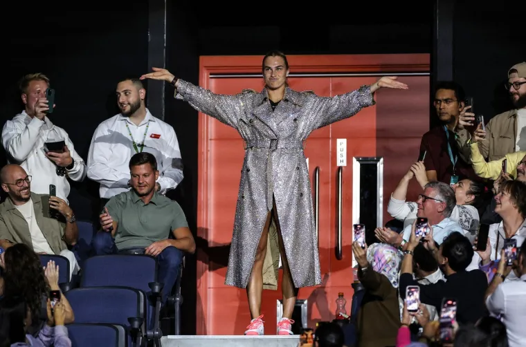 Bitka spolova ili cirkus? Zločesti dečko deklasirao prvu tenisačicu svijeta, kritike se slijevaju sa svih strana